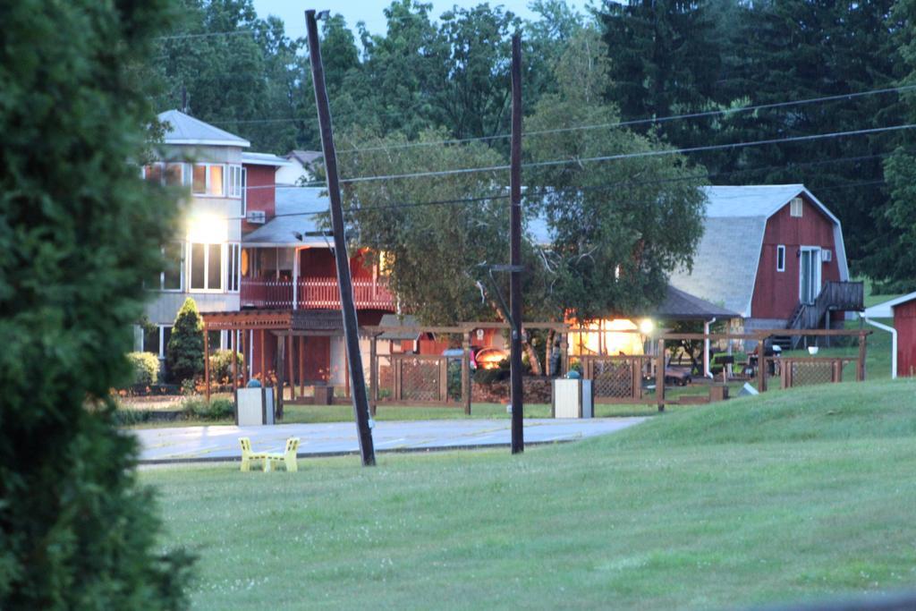 Red Barn Village Bed & Breakfast Clarks Summit Dış mekan fotoğraf